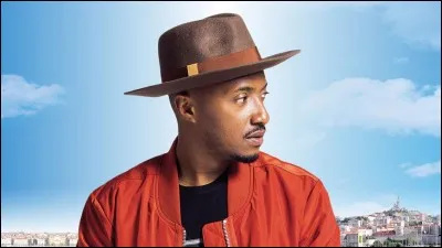 Dans une chanson de Soprano, le maquillage coule sur son visage ...