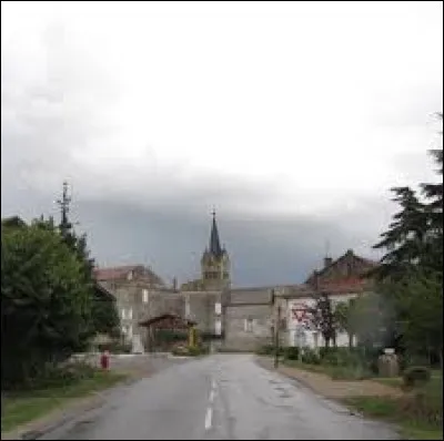 Nous sommes en Nouvelle-Aquitaine, à Prayssas. Commune de l'aire urbaine Agenaise, elle se situe dans le département ...