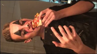 Avec quel humoriste Brandon VBK a-t-il été pris en photo ?