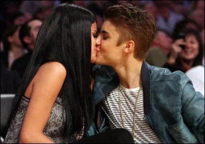 Quand a-t-elle rompu avec Justin Bieber ?