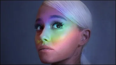 Quel est le titre de sa première chanson ?