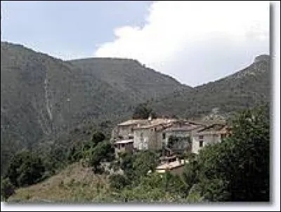 Petit village Bas-Alpin de 71 habitants, Saint-Jacques se situe en r&eacute;gion ...