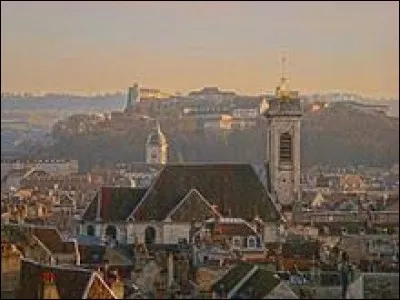 Besançon est la préfecture de la région Bourgogne-Franche-Comté.