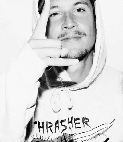 Avec qui a-t-il fait un ft. ?