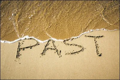 Si tu as choisi le mot "Passé" à la question 1, précise ce que tu voulais dire. Sinon, clique sur l'option "Je n'ai pas choisi ce mot".