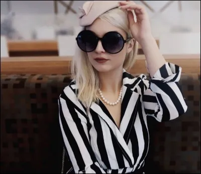 Quelle est sa couleur de cheveux d'origine ?