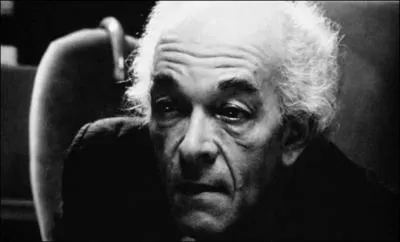 Cet homme, nomm Sol Robeson, est l'ancien directeur de thse du hros, ainsi que son confident le plus proche. A quel jeu joue-t-il lors de ses rencontres avec son ancien lve ?