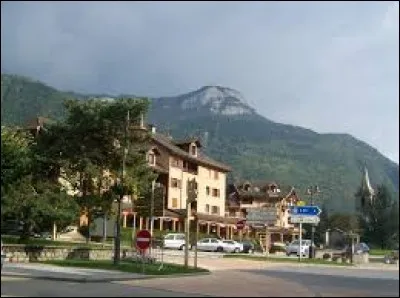 Je vous emmène en Auvergne-Rhône-Alpes à la découverte de La Chambre. Commune de Basse-Maurienne, elle se situe dans le département ...