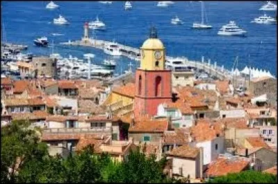 Au Bonheur des Dames a repris ''Twist à Saint-Tropez''. Quel groupe avait sorti ce titre en 1961 ?