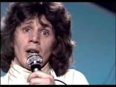 ''Si tu n'me laisses pas tomber'' chantait Gérard Lenorman. Plus tard, Renaud s'inquiétera dans ''Laisse béton'' car on lui a volé pas mal de choses après des bagarres. Quelle phrase n'entend-on pas dans cette chanson ?