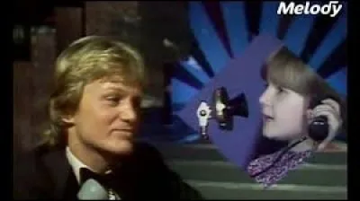 Claude François a chanté ''Le téléphone pleure'' avec la petite Frédérique Barkoff. Ils ont dû pleurer les membres de Téléphone quand ils se sont séparés le 21 avril 1986 ! Sous quel nom les garçons du groupe ont-ils fait un retour sur scène en 2015 ?
