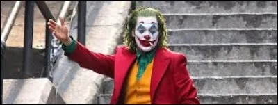 __________ le film divise les critiques, il est un succès planétaire.