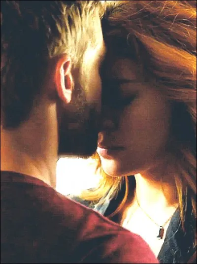 Dans la saison 3 qui va partir tuer Julia en échouant ?