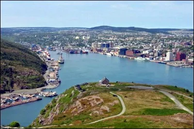 Quelle Province canadienne a pour capitale la ville de Saint-John's ?