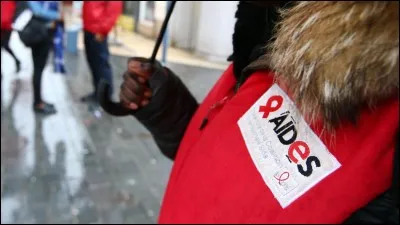 Je suis un livre paru en 1989 et adapté au cinéma en 1992 ; j'ai le sida comme thème central. Qui suis-je ?