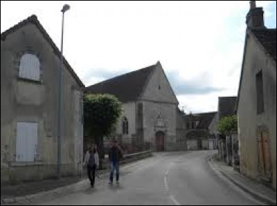 Cette première balade de novembre commence en Bourgogne-Franche-Comté, à Bonnard. Village à la confluence du Serein et de l'Yonne, il se situe dans le département ...