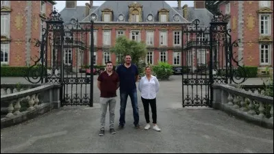 "La Neuvième porte" est le titre d'un film joué par Johnny Depp.