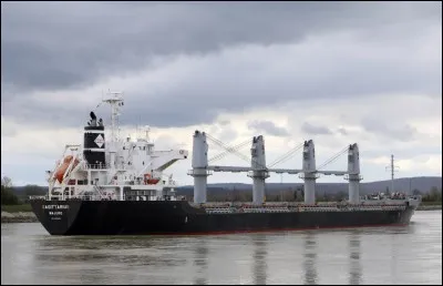 Le mot commence par "Es" :