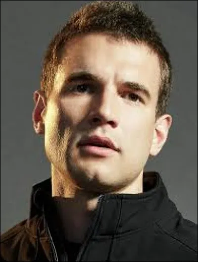 De qui Street était-il amoureux au début ?