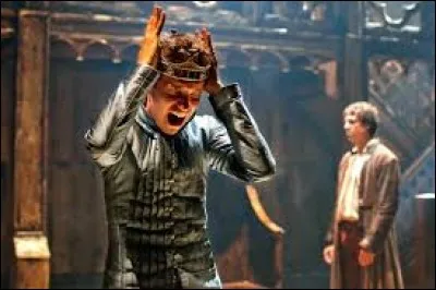 Le dernier de la dynastie est le roi Richard II. Pour quelle raison abandonne-t-il la couronne le 30 septembre 1399 ?