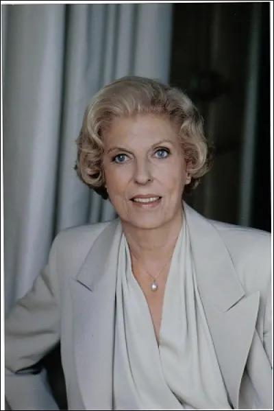 Née le 13 novembre 1912, donnez-nous le prénom de cette Première dame :