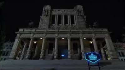 Comment se nomme le musée où Mal, Evie, Jay et Carlos tentent de voler la baguette magique ? Le musée...