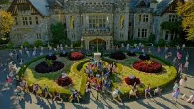 Comment se nomme le royaume où vivent les "gentils" ? Celui sur lequel va régner le prince Ben ?