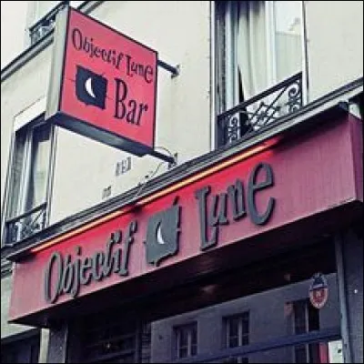 Il existe un bar "Objectif Lune" dans une des capitales européennes. Laquelle ?