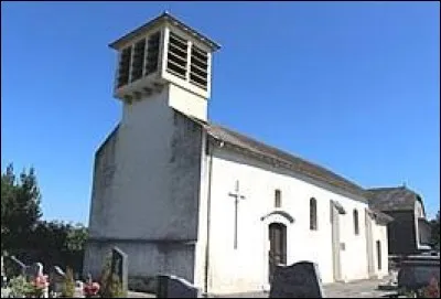 Nous sommes en Occitanie devant l'église Saint-Orens d'Ugnouas. Petit village de 76 habitants, dans l'aire urbaine Tarbaise, dans le Pays du Val-d'Adour, il se situe dans le département ...