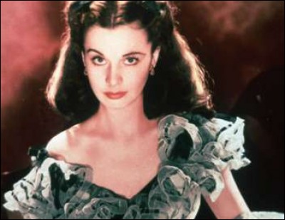 Un livre parle de Scarlett, une jeune femme au bien mauvais caractère qui tente de survivre à la guerre. Quel est ce roman ?