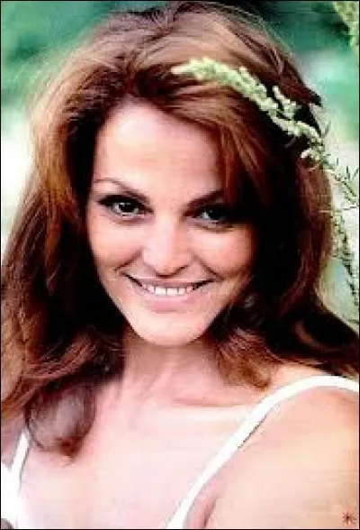 Elle est révélée en 1959 par "Le Déjeuner sur l'herbe" de Jean Renoir ; elle est ensuite Lola dans "Borsalino" de Jacques Deray, Danielle dans "Les Assassins de l'ordre", de Marcel Carné, Marinette dans "La Victoire en chantant" de Jean-Jacques Annaud : c'est ...