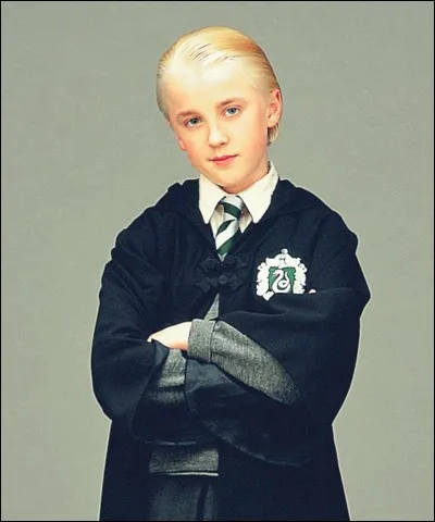 Où est envoyé Malefoy ?