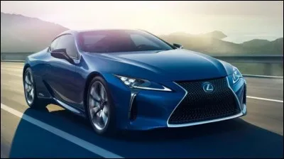 Quel est le modèle de cette Lexus ?