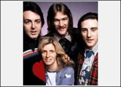 ''Live and Let Die'' a été composé par Paul McCartney et sa femme Linda pour le 8e James Bond ''Vivre et laisser mourir''. Pour quelle émission la partie instrumentale de cette chanson a-t-elle été choisie comme générique ?