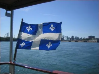 Les fleurs blanches de lys sont le symbole de puret&eacute; ; le champ bleu symbolise le paradis. Nommez cette province du Canada.