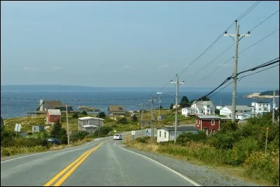 Construit en 1868, la phare de quelle communaut&eacute; surplombe la Baie de St Margaret en Nouvelle-E&Eacute;cossecosse ?