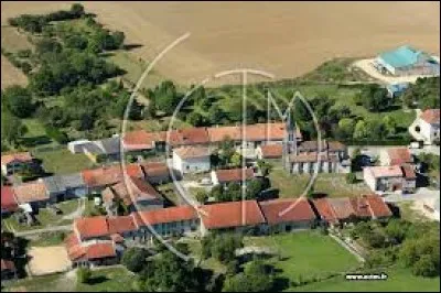 Ancienne commune Meusienne, Loxéville se situe en région ...