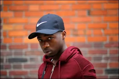 Comment s'appelle la chanson en duo avec MHD ?