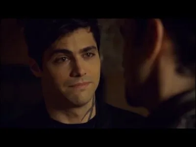 Dans la saison 3B, pourquoi Alec a-t-il quitté Magnus ?
