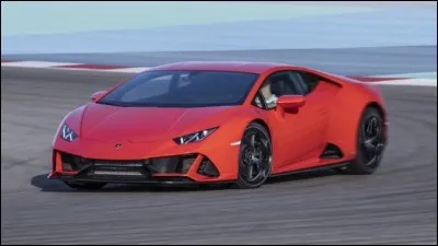 Quel est le modèle de cette Lamborghini ?