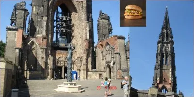 A la suite des bombardements alli&eacute;s durant la 2e Guerre mondiale, cette &eacute;glise fut d&eacute;truite en 1943. Elle avait perdu depuis longtemps son record de hauteur qu'elle a d&eacute;tenu entre 1874 et 1876. Actuellement, la fl&egrave;che de la cath&eacute;drale et certains murs encore existants sont conserv&eacute;s comme m&eacute;morial contre la guerre.O&ugrave; sommes-nous ?