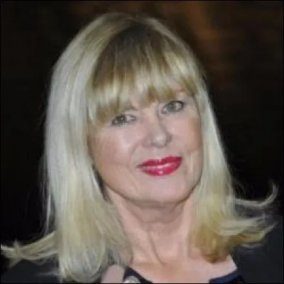 Qui est cette Sophie, actrice, devenue célèbre grâce à son rôle dans le feuilleton télévisée de1965 "Seule à Paris" ?