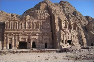 Dans quel pays actuel peut-on visiter le site antique de Pétra ?