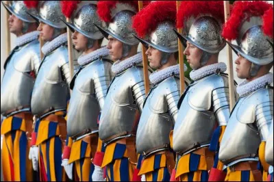 Quelle est la nationalité des gardes pontificaux ?