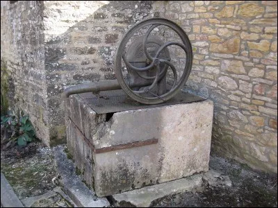 Pour pouvoir croquer dans cet appareil, sans vous casser les dents, quelle lettre allez-vous devoir changer ?