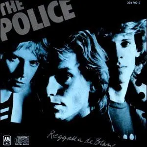 'Regatta de Blanc', peut-tre le plus grand album de Police pour son 'reggae blanc', montre seulement quelle partie du corps des membres de Police au dos de la pochette ?