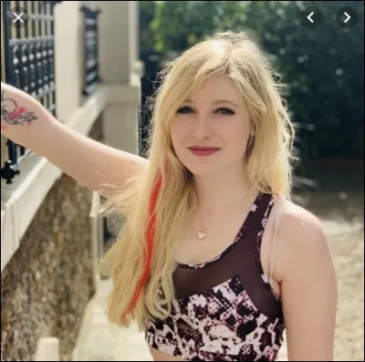 Qui est cette youtubeuse ?