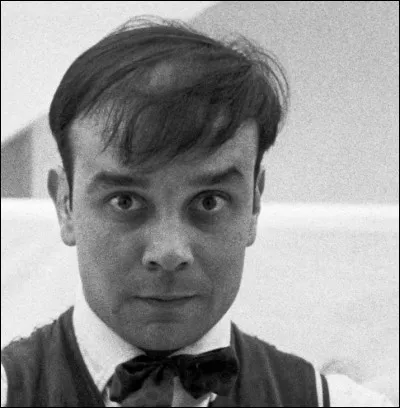 Se met au travail, c'est le...