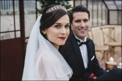 "Quatre mariages et un enterrement" est jou&eacute; par Hugh Grant.