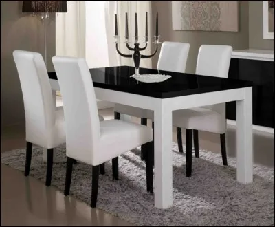 "L'Union sacr&eacute;e" est un film dans lequel joue Richard Berry.